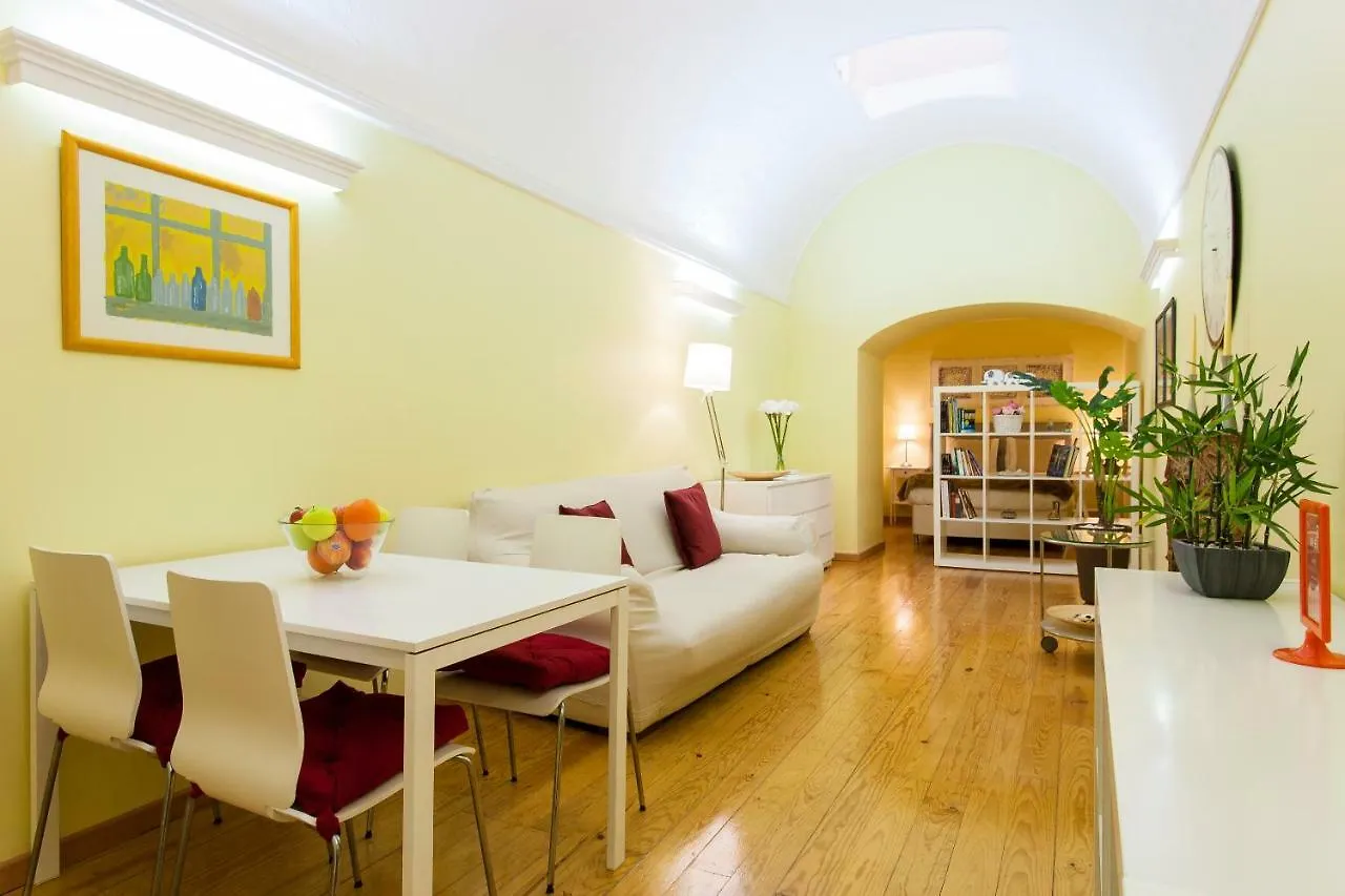 Joivy Chic Studio In Baixa, 5Mins To Arco Da Rua Augusta의 연락처